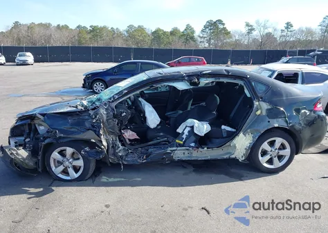 2015 Dodge Dart Sxt из США, поврежденный, VIN 1C3CDFBB7FD243636